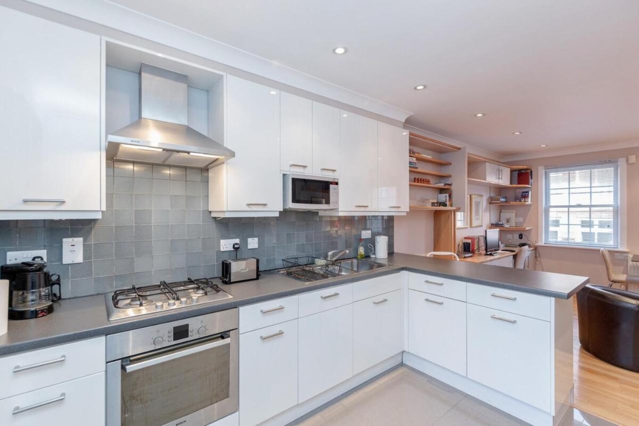 Beautiful 1 Bedroom Apartment In Victoria London Exterior photo