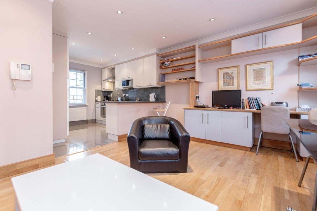 Beautiful 1 Bedroom Apartment In Victoria London Exterior photo